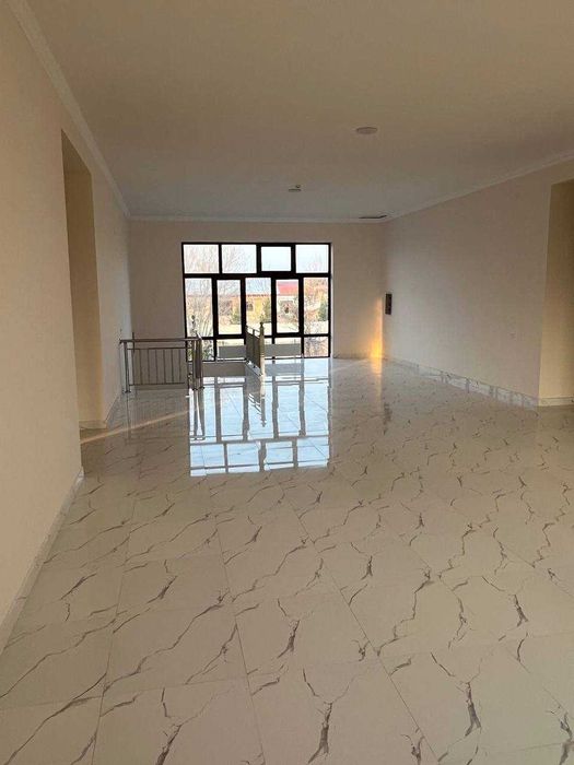 Uquv markaz, klinika, bogcha, ofis uchun 1100kv bino Arendaga beriladi