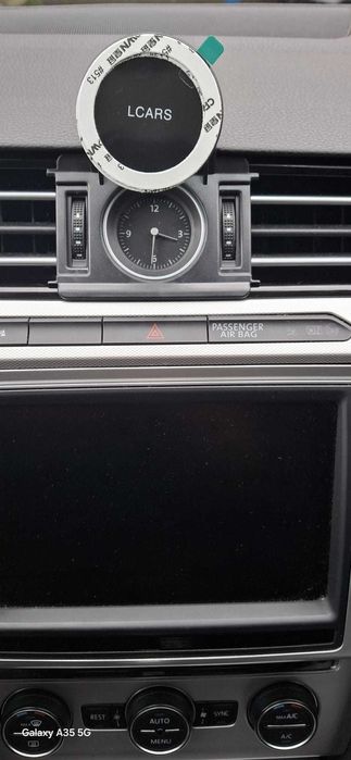 Suport telefon magnetic, dedicat VW passat B8. Nou