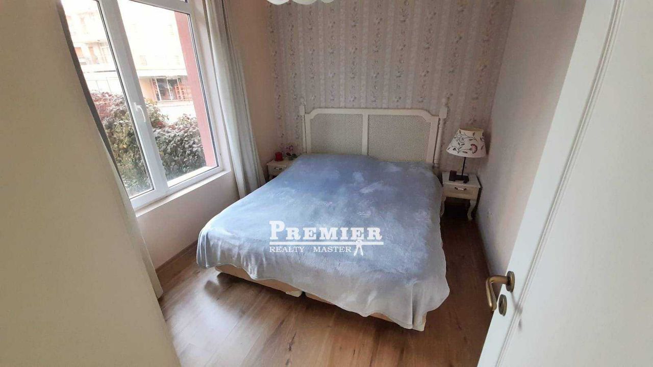 Продава се Двустаен апартамент в к.к. Слънчев бряг - 65 кв.м за 1300 €/кв.м - Снимка #2