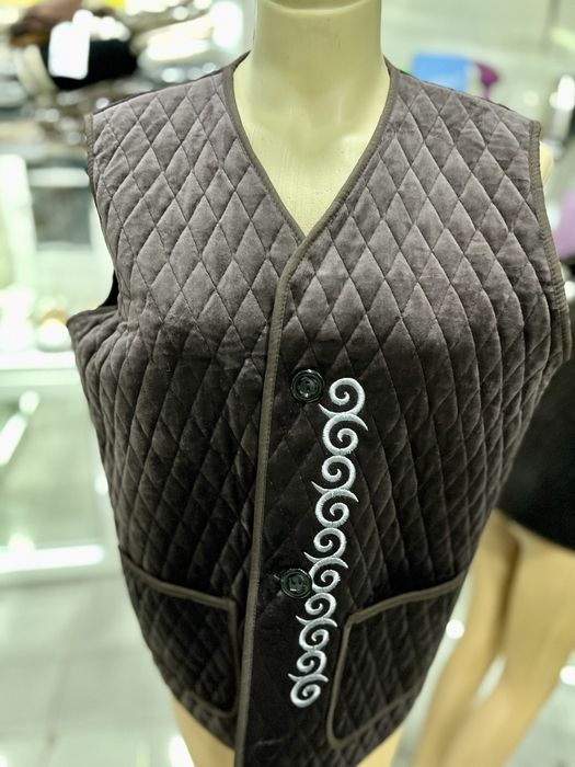 Мужская национальная жилетка