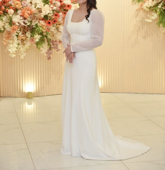 Продаю свабедное платье. Размер 42-44