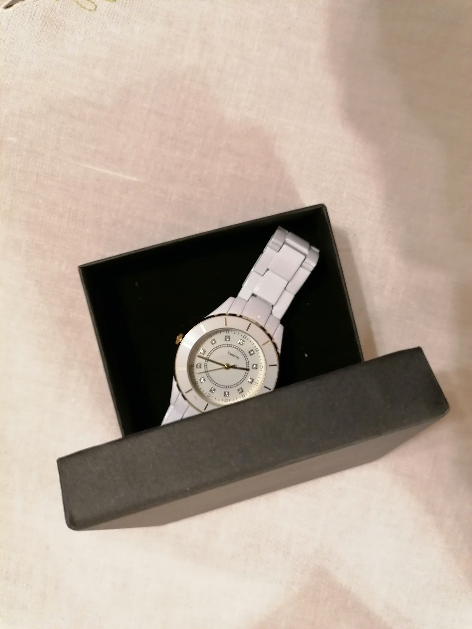 Frumos cadou pentru orice ocazie: ceasuri noi Jentry, brățară inox și