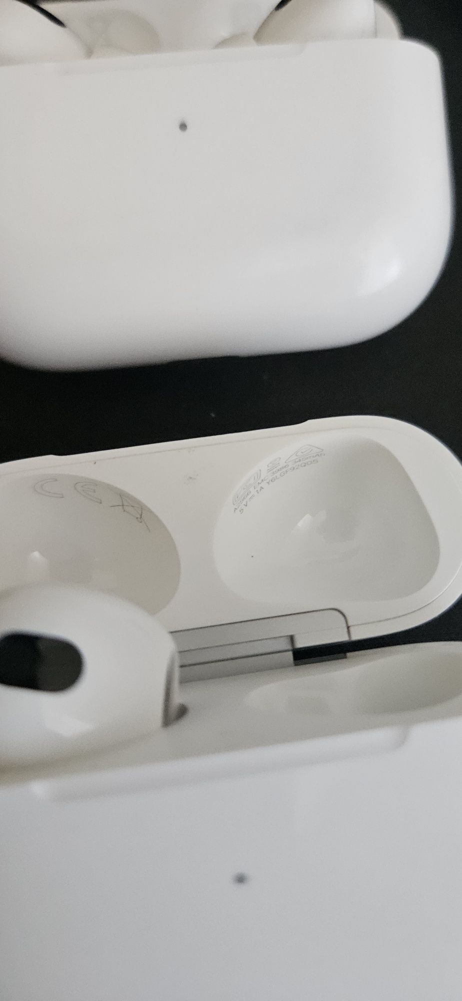 Casti carcase case airpods pentru diferite modele originale