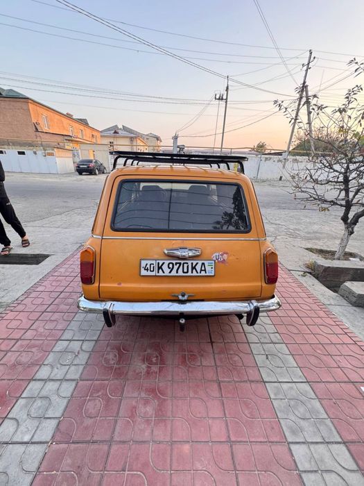 жигули седан 2102.