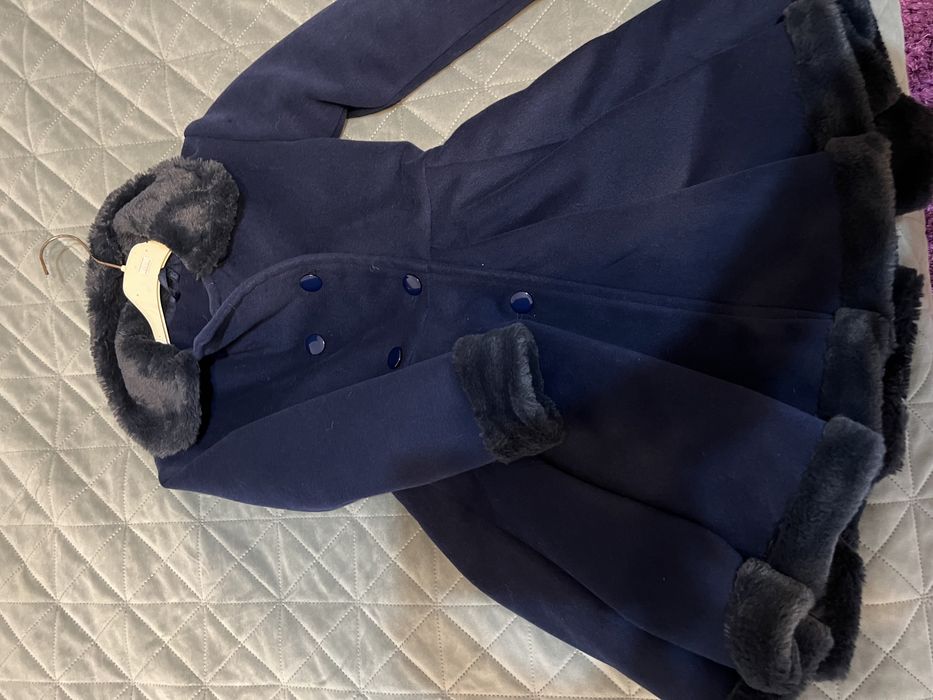 Palton fete spectaculos