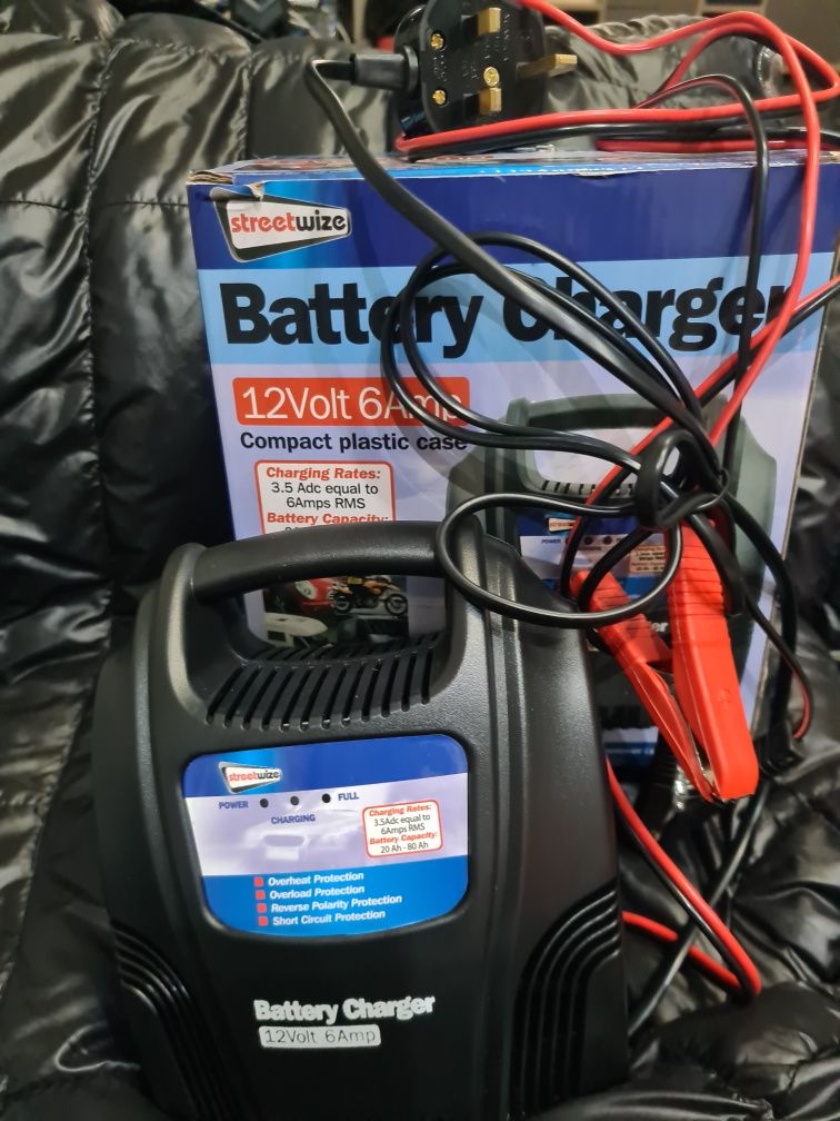 Универсално зарядно за акумулатори  12Volt, 6Amp.