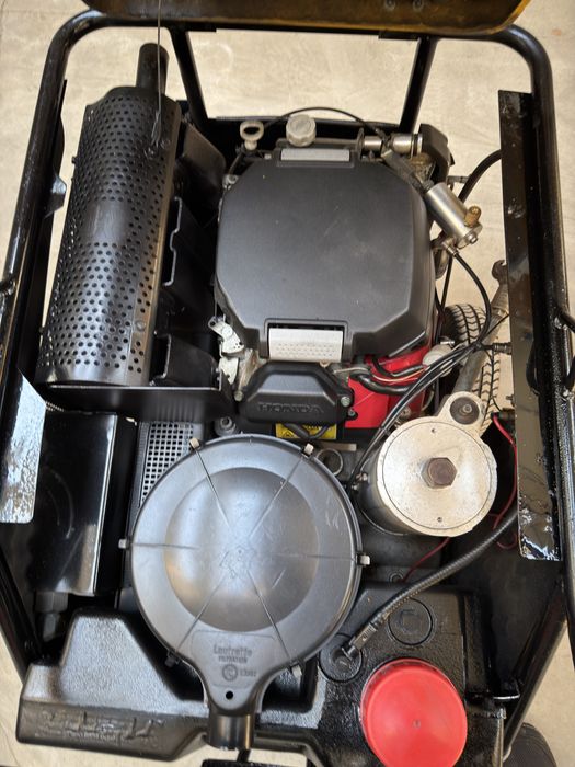 Motocompresor de aer CompAir C14 1.4m3/minut / 7-11 bar