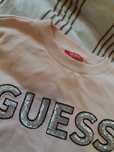 Блузка Guess и тениска Love Moschino Eлек Moncler