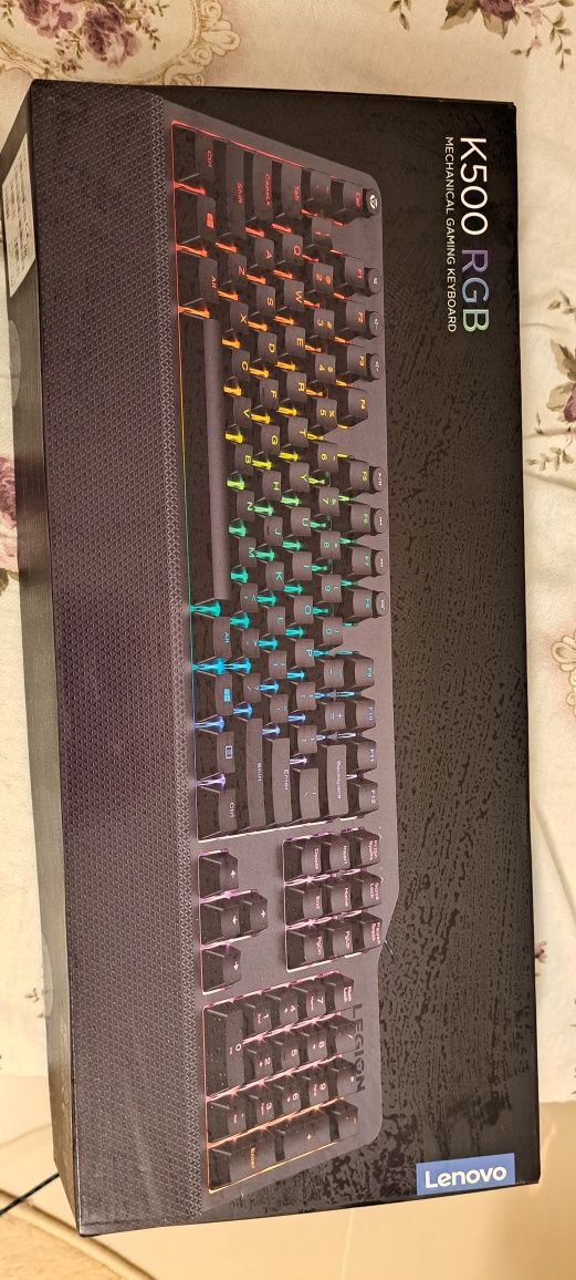 Vând tastatură K500 RGB