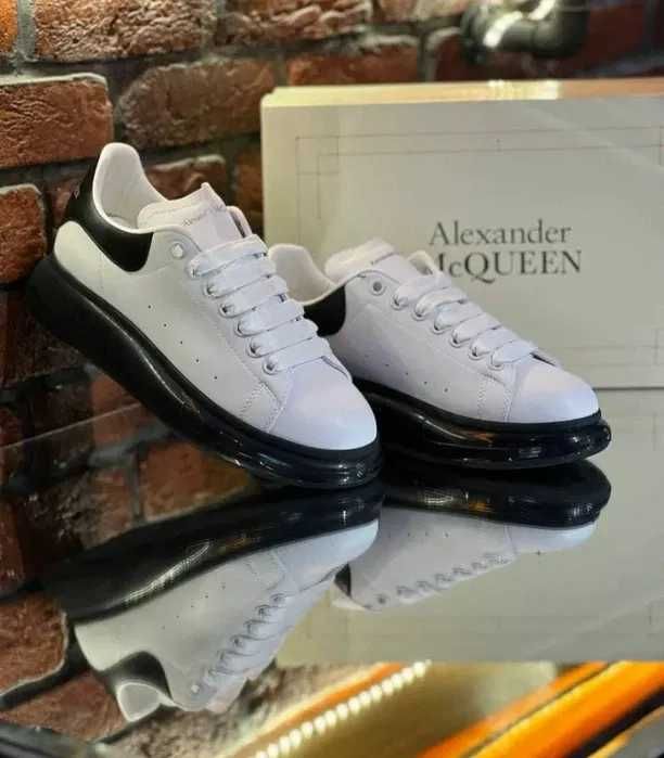 alexander mcqueen transport inclus