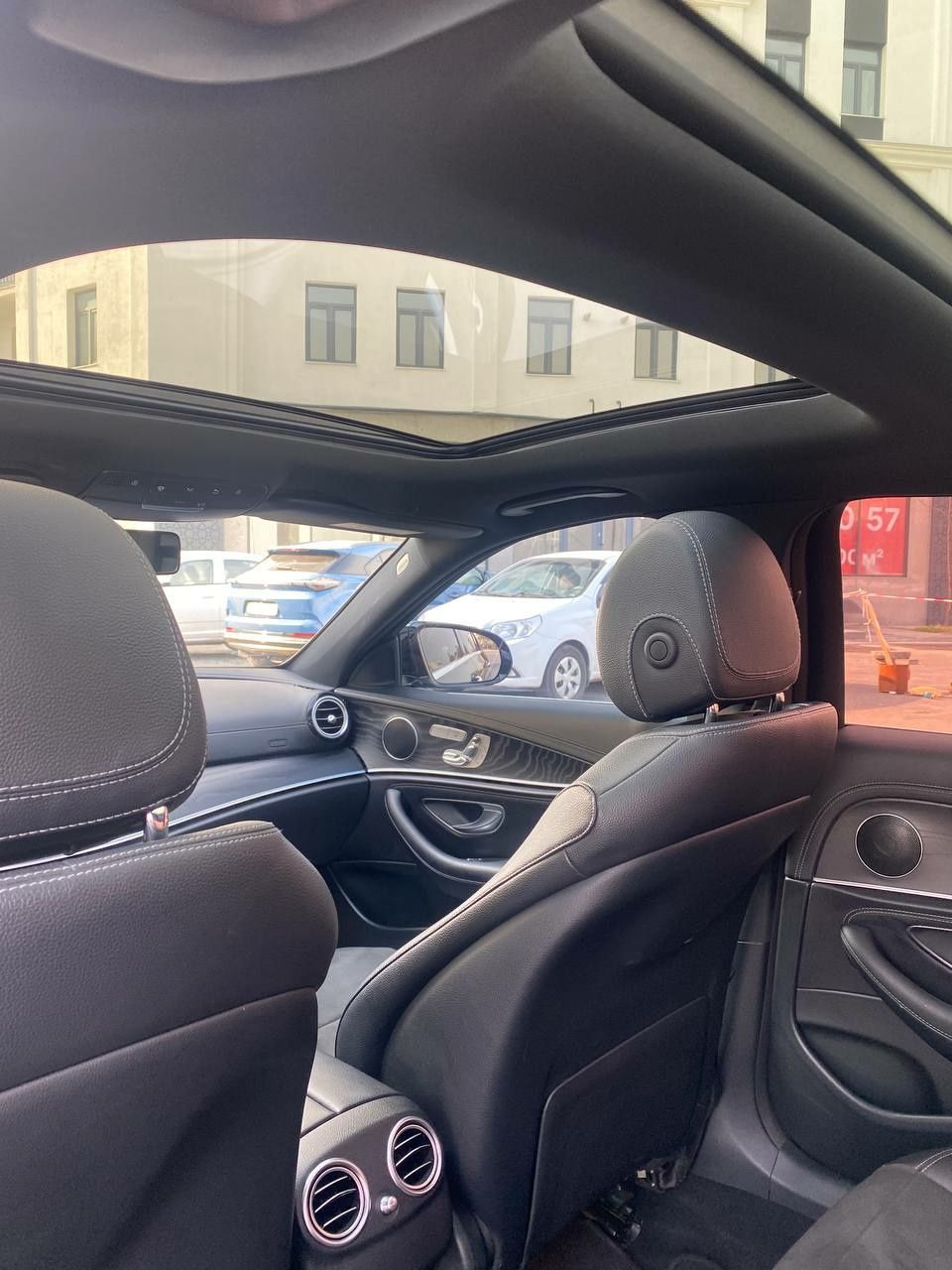 Mercedes Benz W213 E200