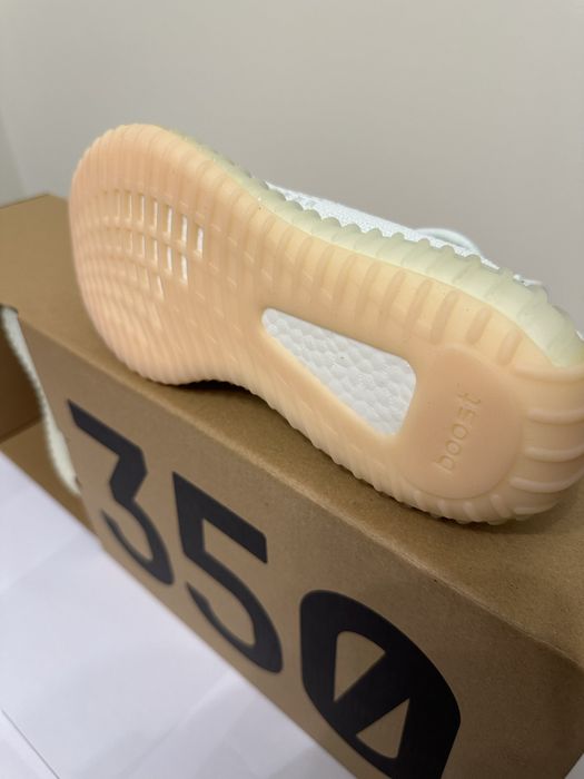 Super Reducere ! Yeezy Boost 350 - Hyperspace - Marimea 39