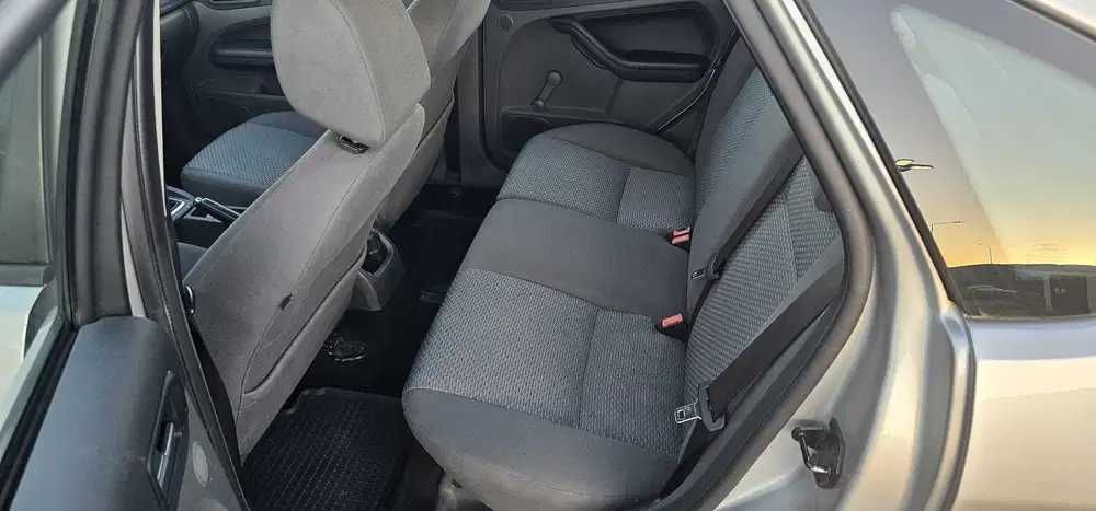 Ford Focus MK2 2004 Hatchback 1.6 Benzina