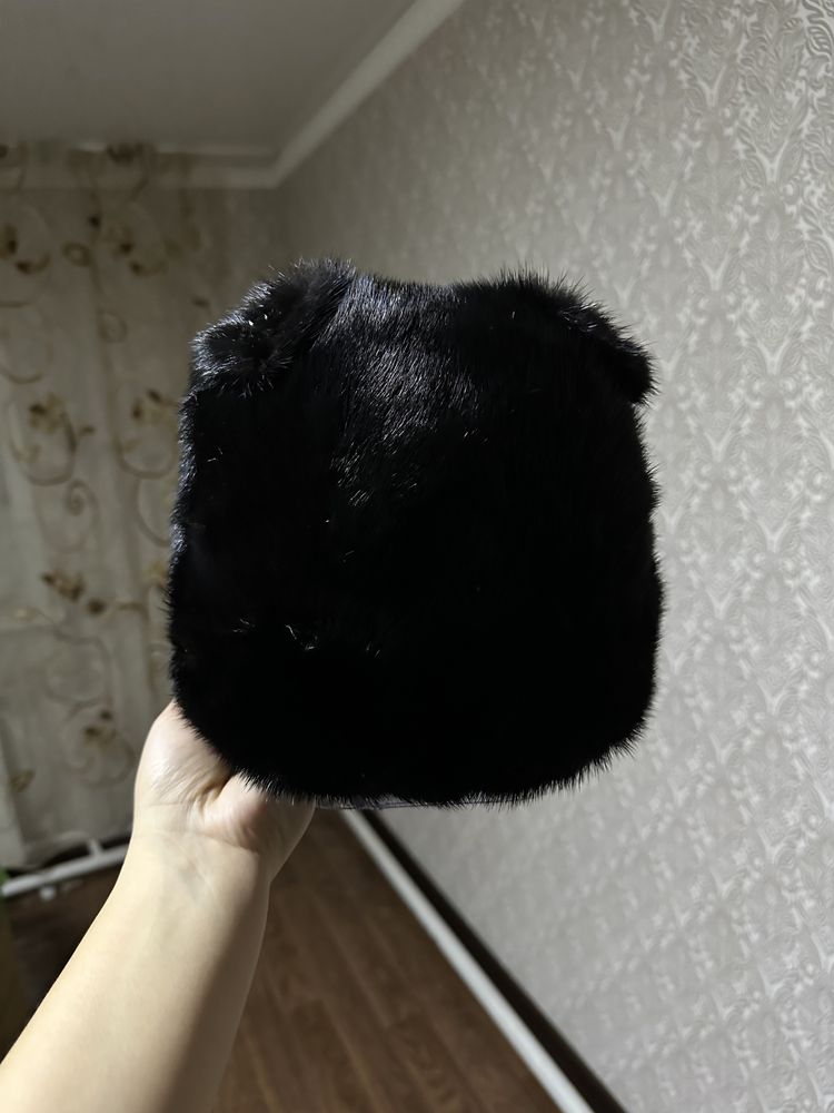 Продам норковую шапку в отличном состоянии