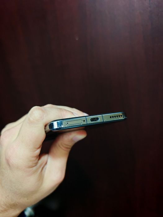 Honor magic 5 pro Black 256GB RAM 12GB / Бартер