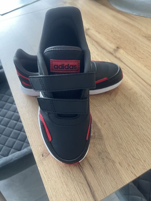 Маратонки adidas