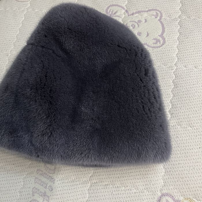 Продам норковую шапку новая как купила 2 раза одела
