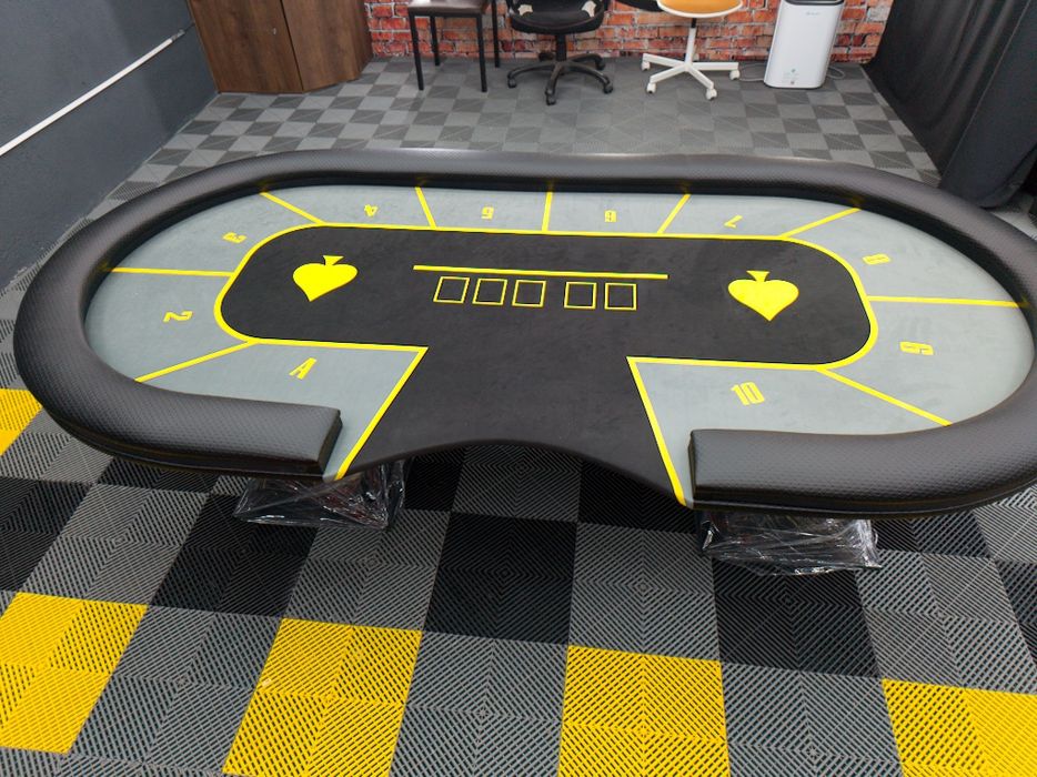 Masa profesionala de poker PE STOC