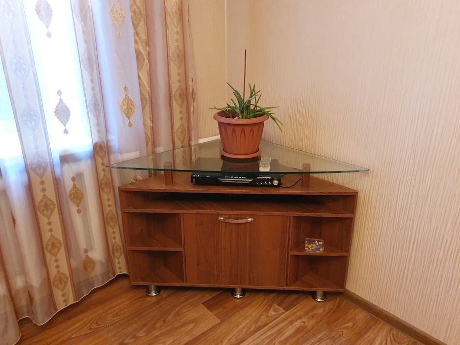 Продаю  тумбочку