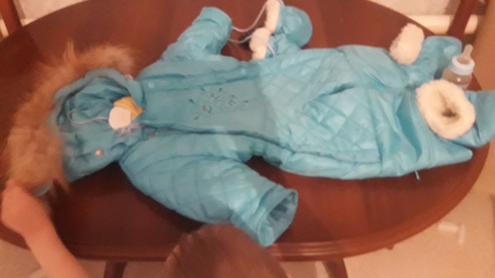 Продам детскую куртку трансформер (демисезонка от 0 до 1 )