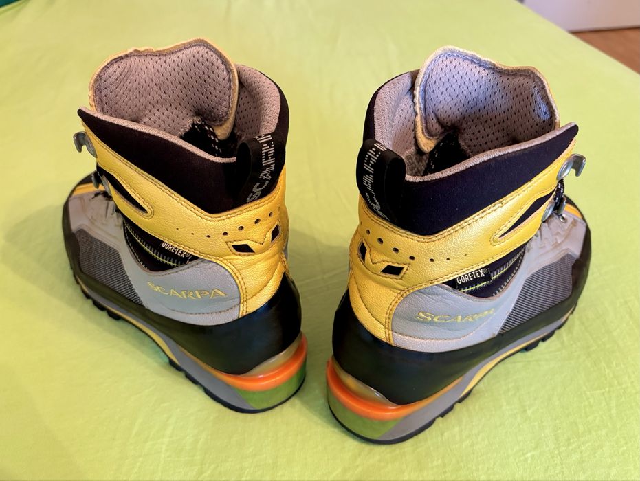 Scarpa номер 38 и номер 42,5, туристически обувки, планински боти