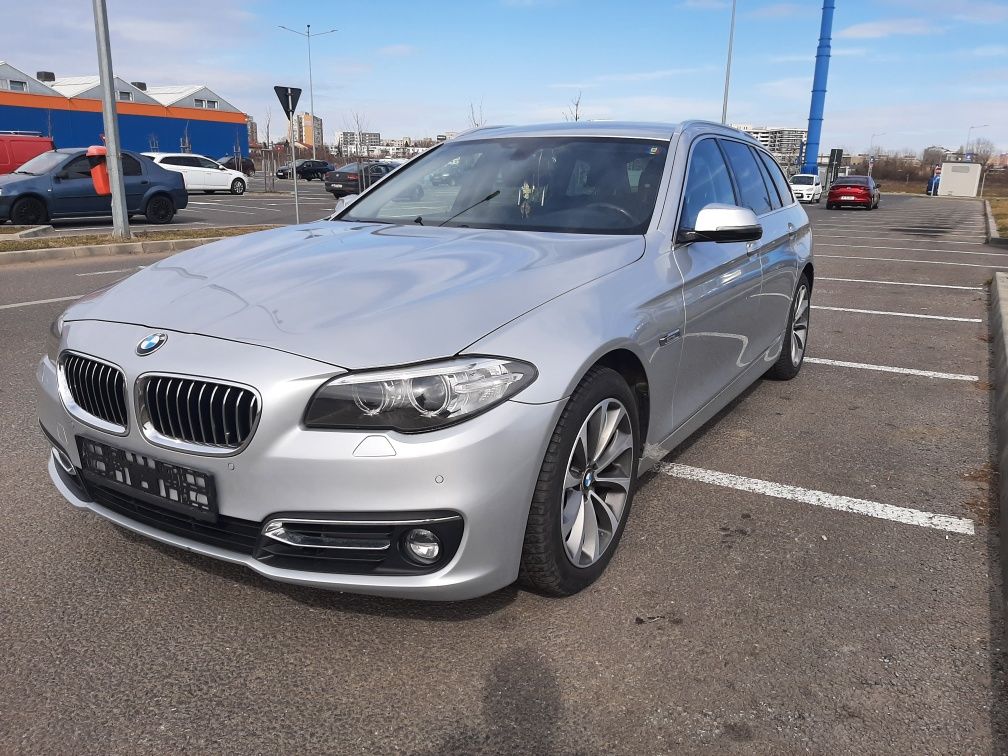 Bmw 525d-XDrive-Luxury-Sport-premium automat 218 c.p.