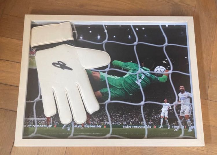 Manusa cu autograful lui Thibaut Courtois - Real Madrid