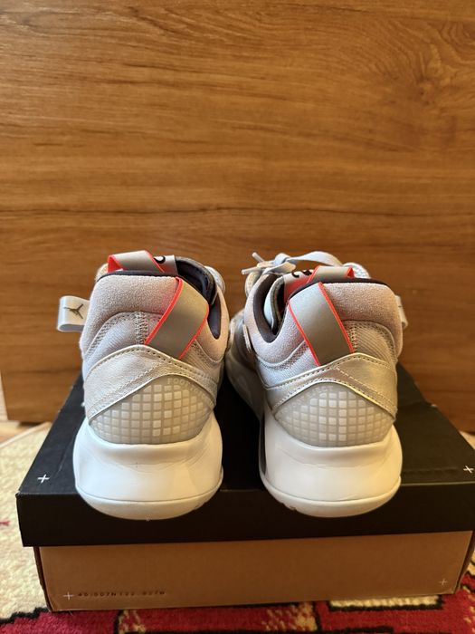 Jordan MA2 WMNS 40