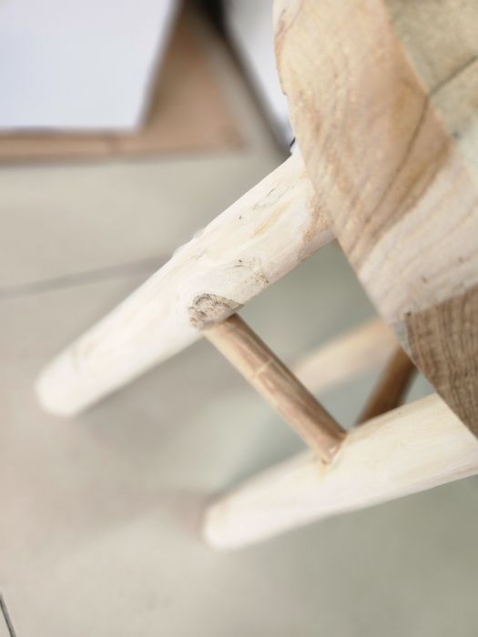 NOU Scaun lemn masiv, rotund