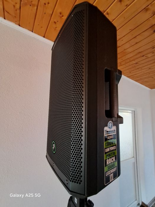 Boxa activa Mackie + suport