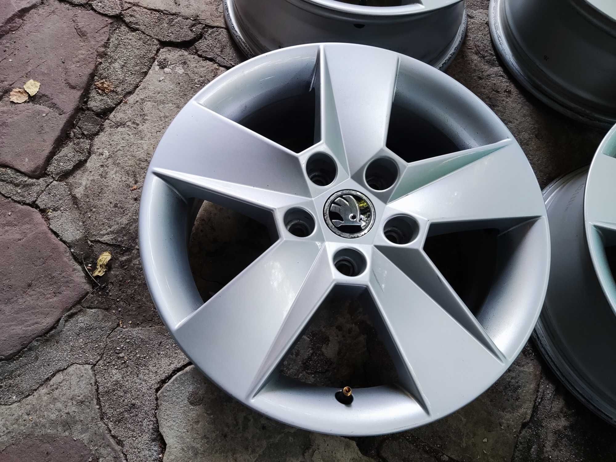 Skoda Octavia 5х112 - 16 цола - оригинални лети джанти Шкода ET46