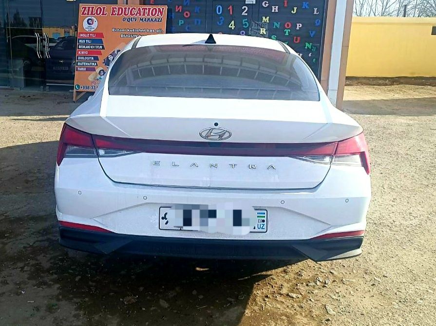 Продам Hyundai Elantra 2022