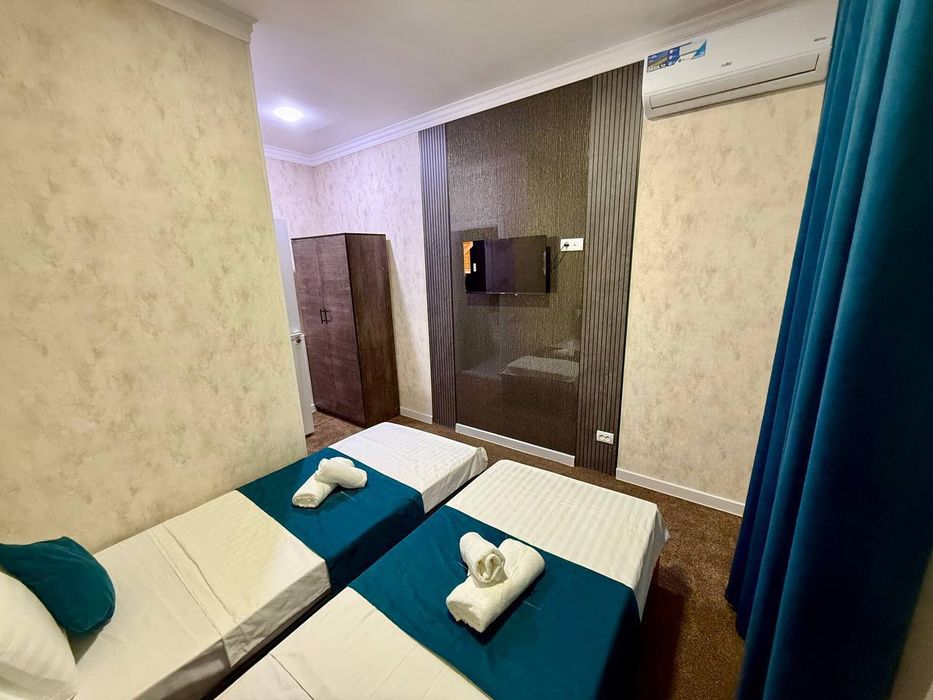 Yakkasaroy US MOON HOTEL