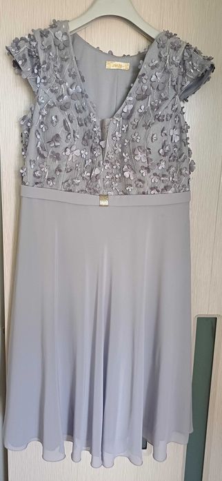 Vand rochie de ocazie