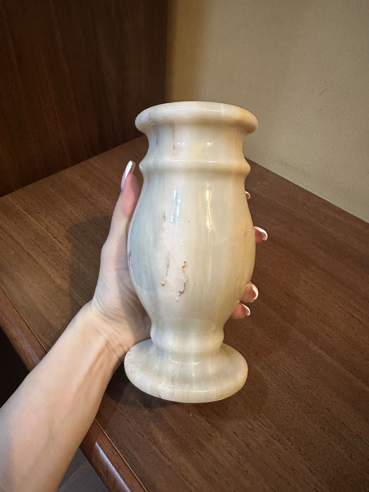 Ваза из камня настоящего