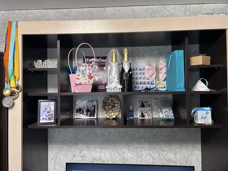 Продам стенку в отличном состоянии