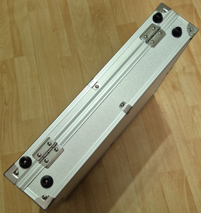 Cutie Diplomat depozitare ceasuri din aluminium pentru 18 ceasuri