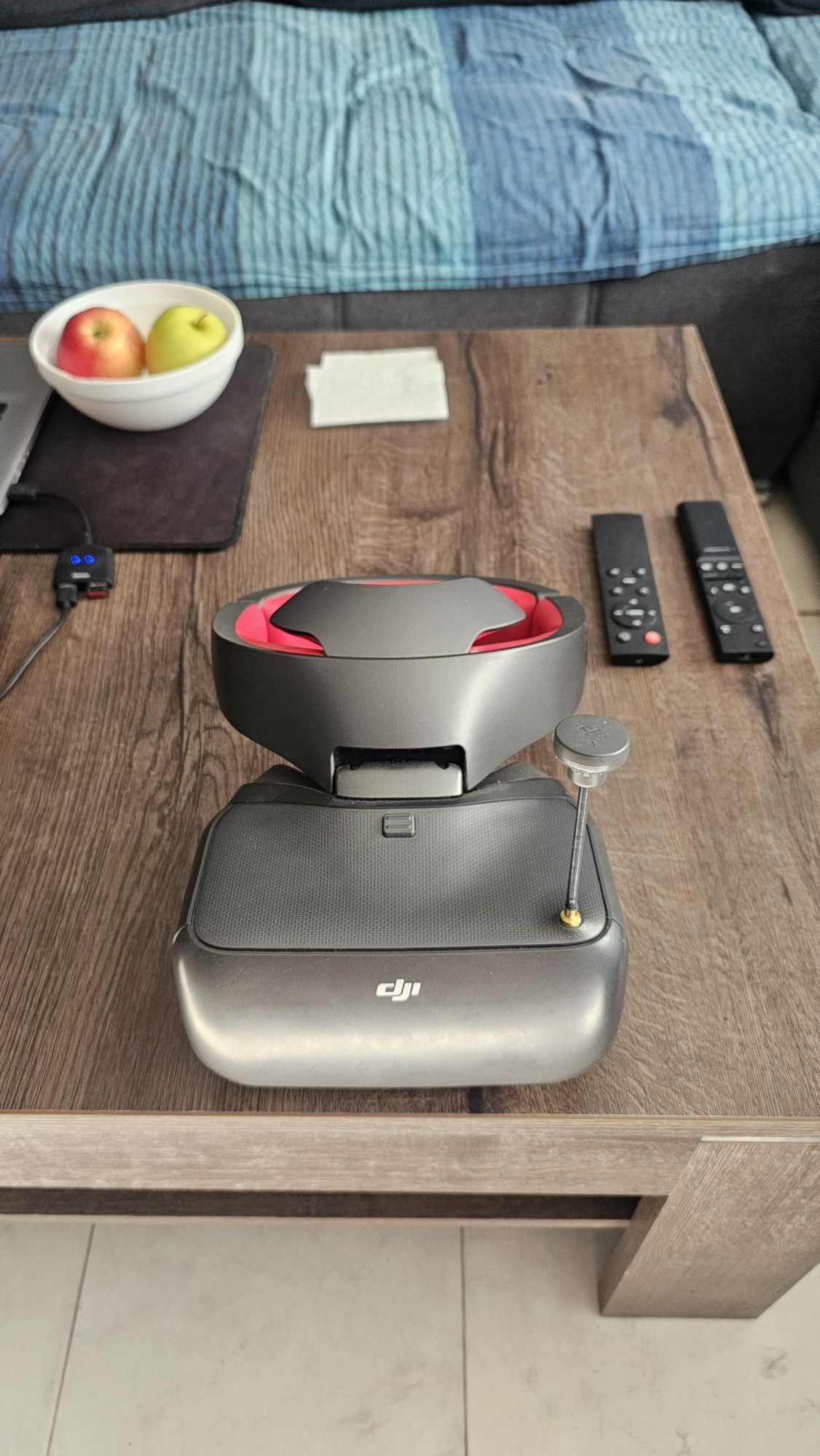 Продавам DJI Goggles Racing edition