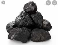 Доставка угля уголь камковой крупный на солнце блестит .