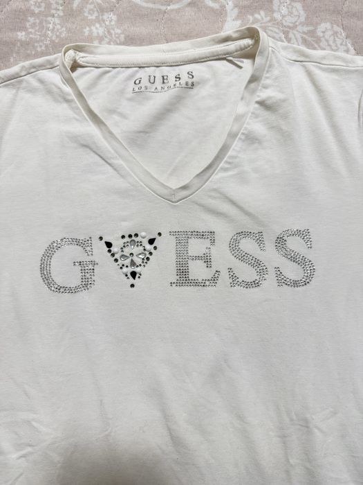 Тениски , дънки , пуловер GUESS