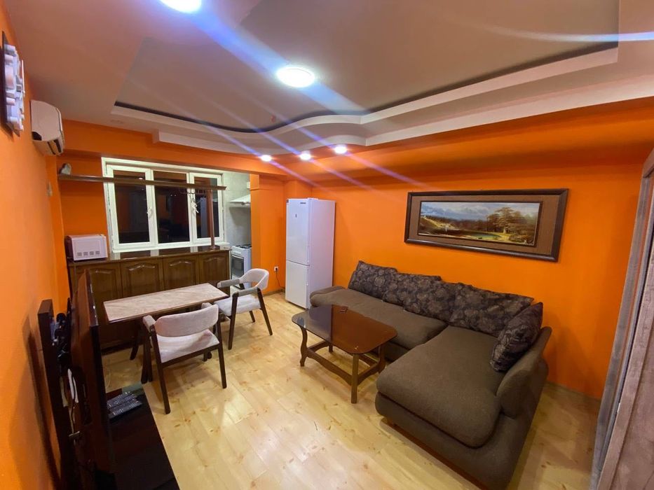 Ойбек Карейская пасолства 2 комнтная квартира аренда