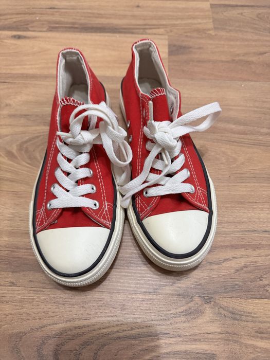 РАЗГРУЗКА ГАРДЕРОБа. продаю новые конверсы. черные бу