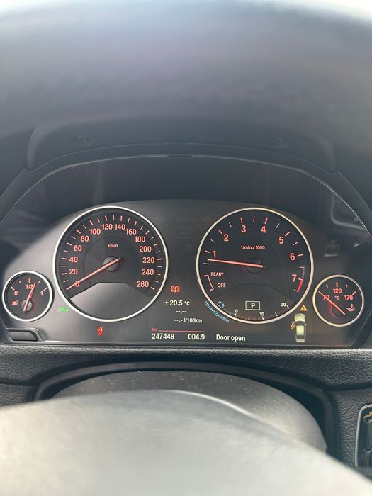 BMW Seria 3 F30 320 I