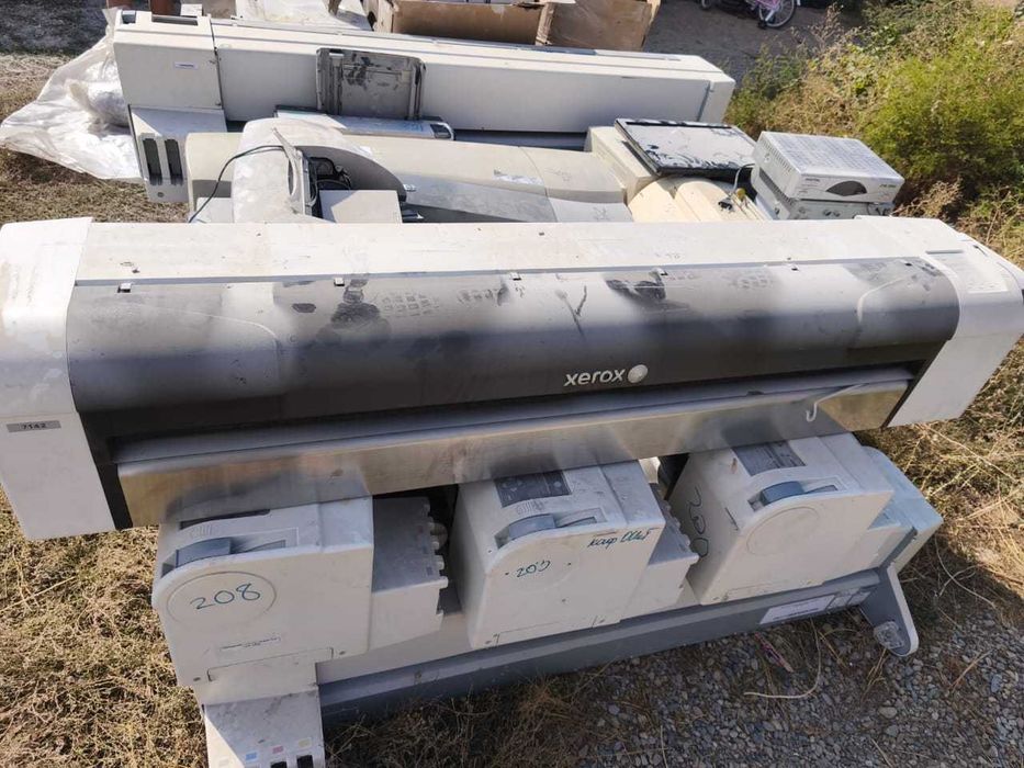 Струйный плоттер Xerox 7142, не рабочий, 8 штук