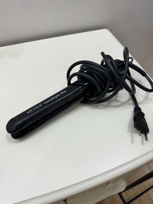 Продам утюжок в хорошем состоянии 5 тыс тенге работает