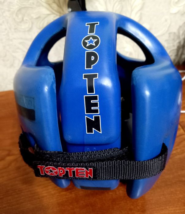 Защитный шлем для Taekwon-do.. (Top Ten)