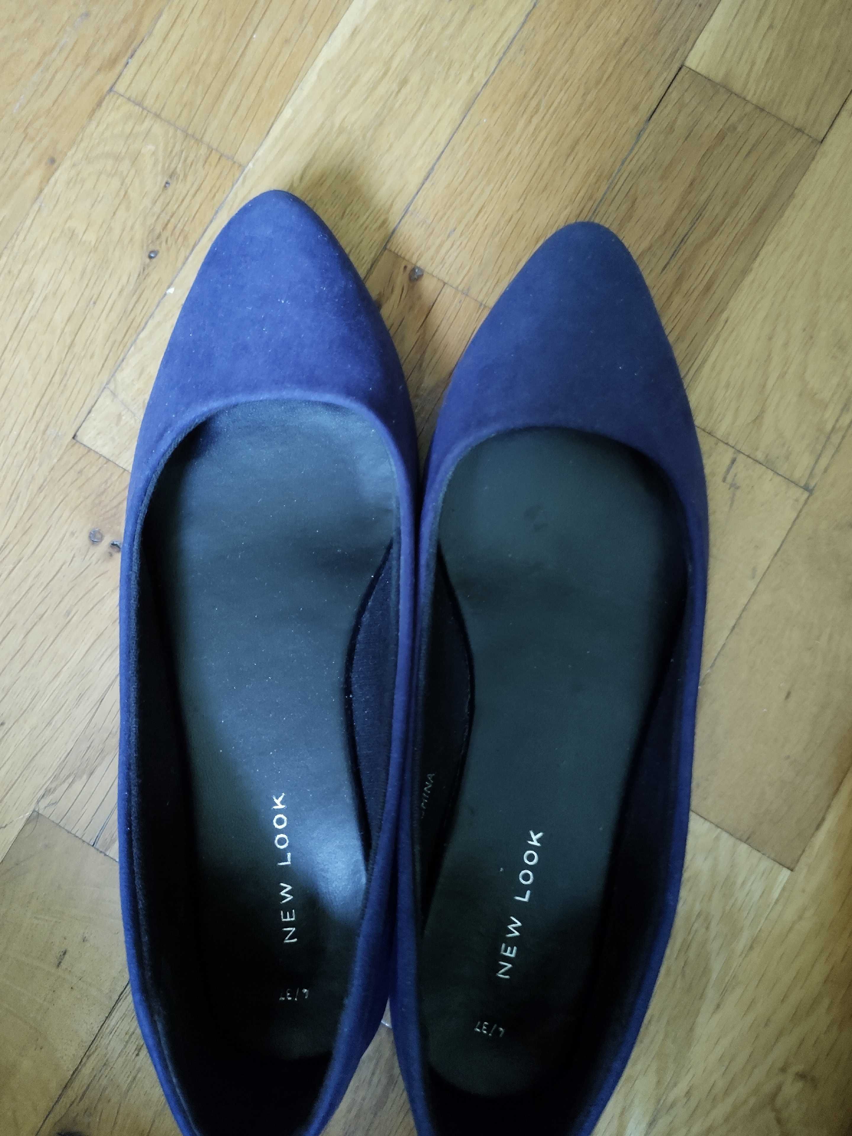 Обувки от плат тъмно сини. Номер 36