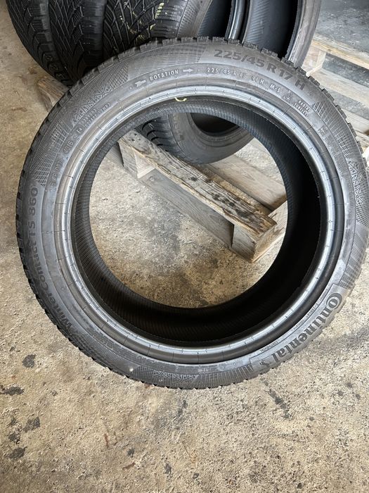 4 anvelope de iarna 225/45/17 Continental!