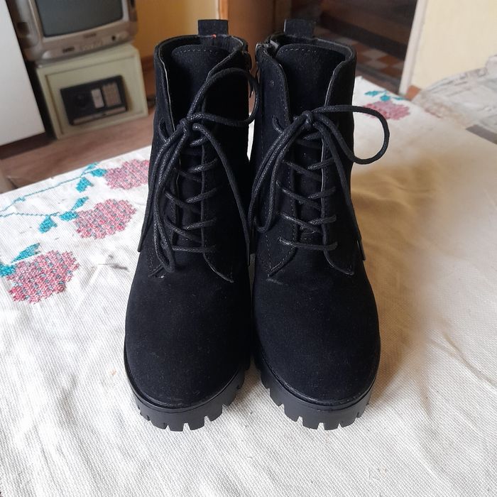 Дамски зимни обувки - боти