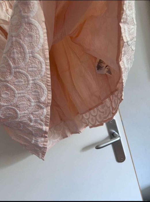 Rochie superbă cu broderie H&M ediție limitată